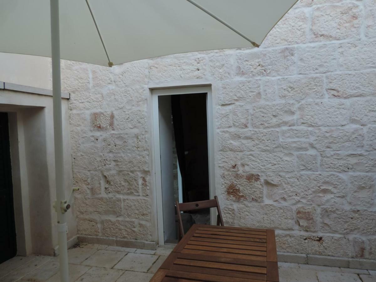 سيغلي ميسابيكا Villa Miccoli Apartments المظهر الخارجي الصورة